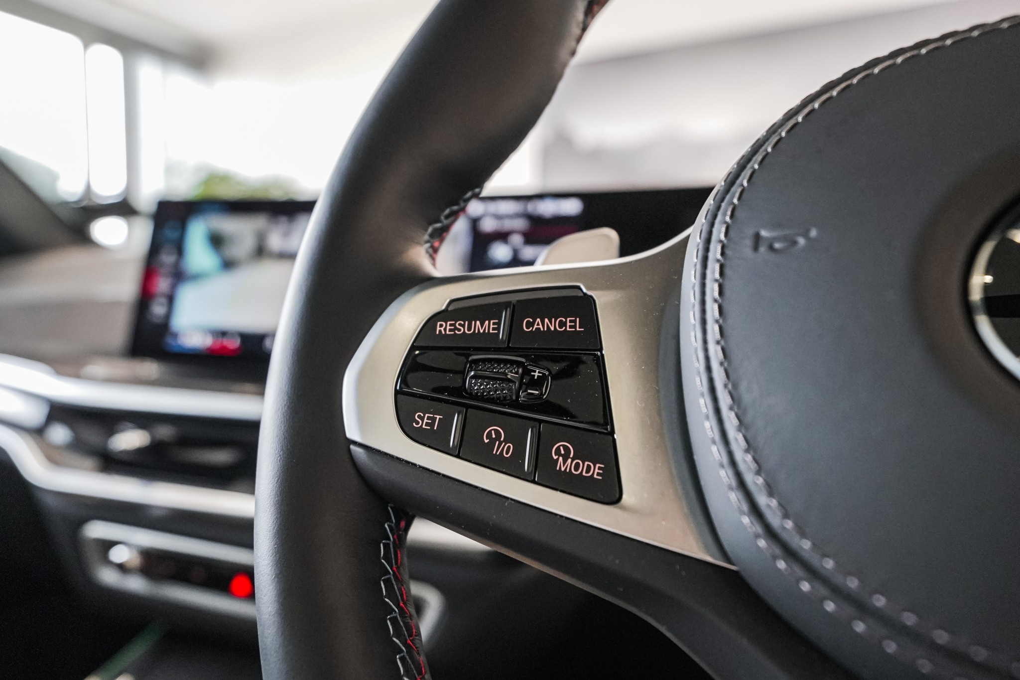 BMW X7 M60i 4.4Pt/4Wd/8At
