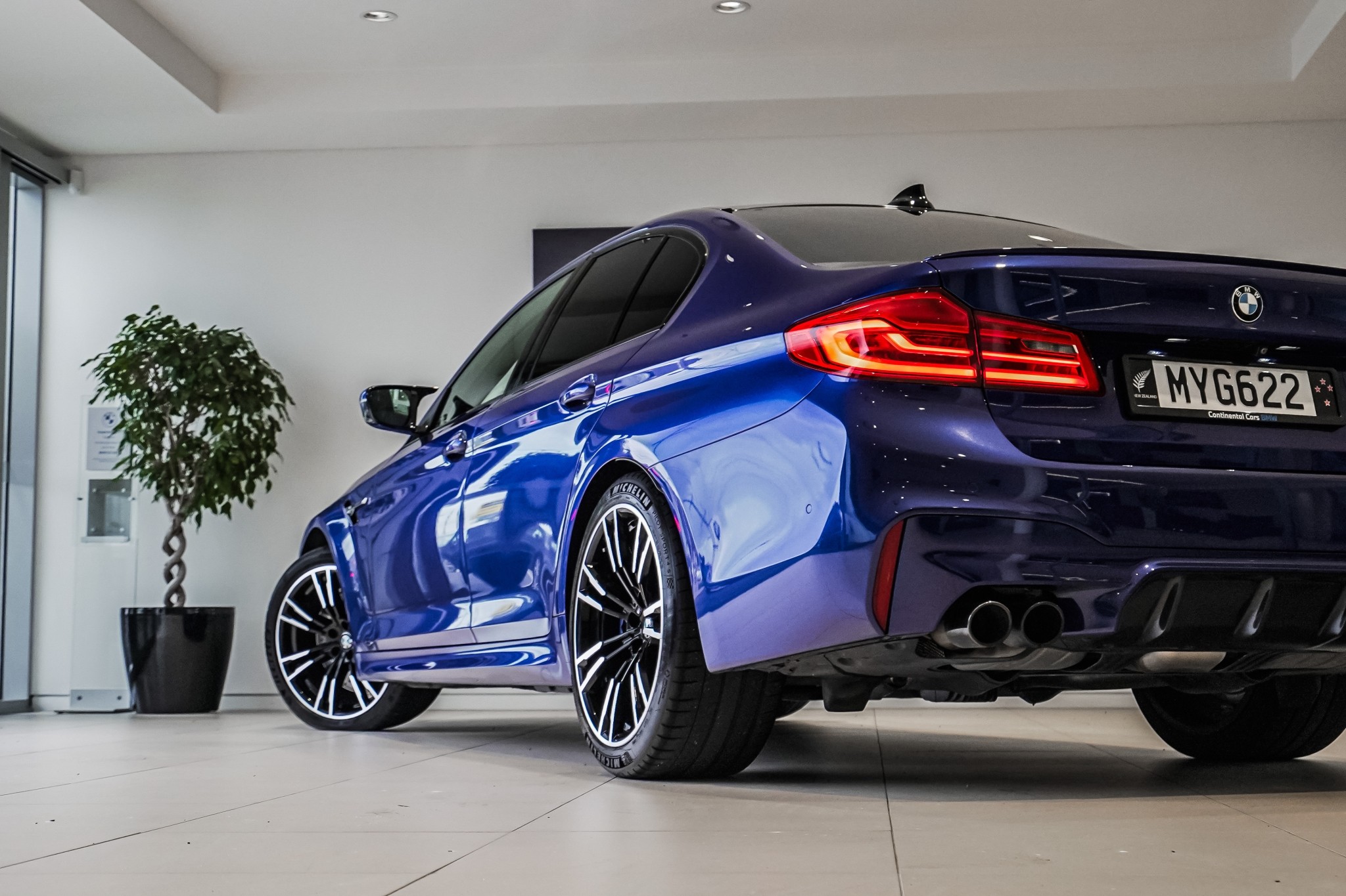 BMW M5 Sedan SE