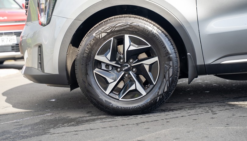 2025 Kia Sorento 6