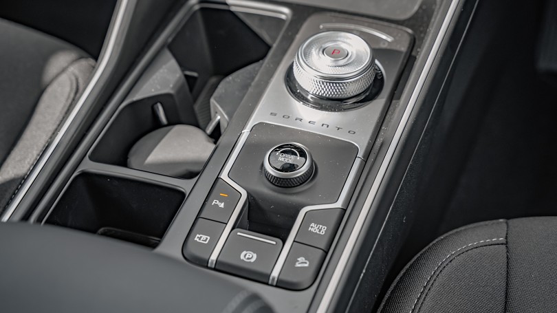 2025 Kia Sorento 17