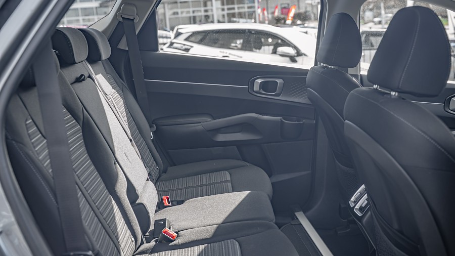 2025 Kia Sorento 16