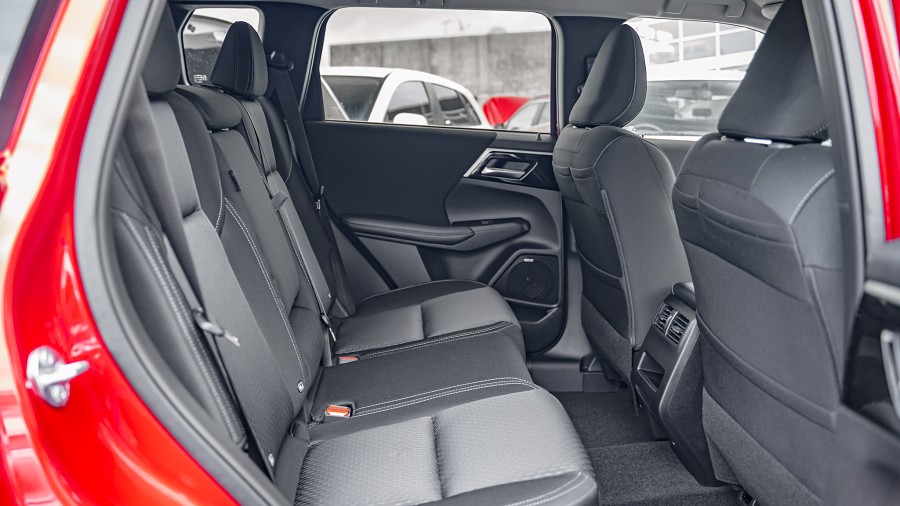2025 Mitsubishi Outlander 16