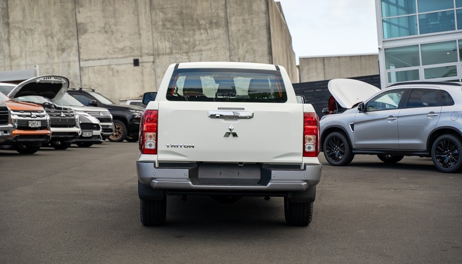 2026 Mitsubishi Triton 4