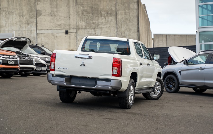 2026 Mitsubishi Triton 2