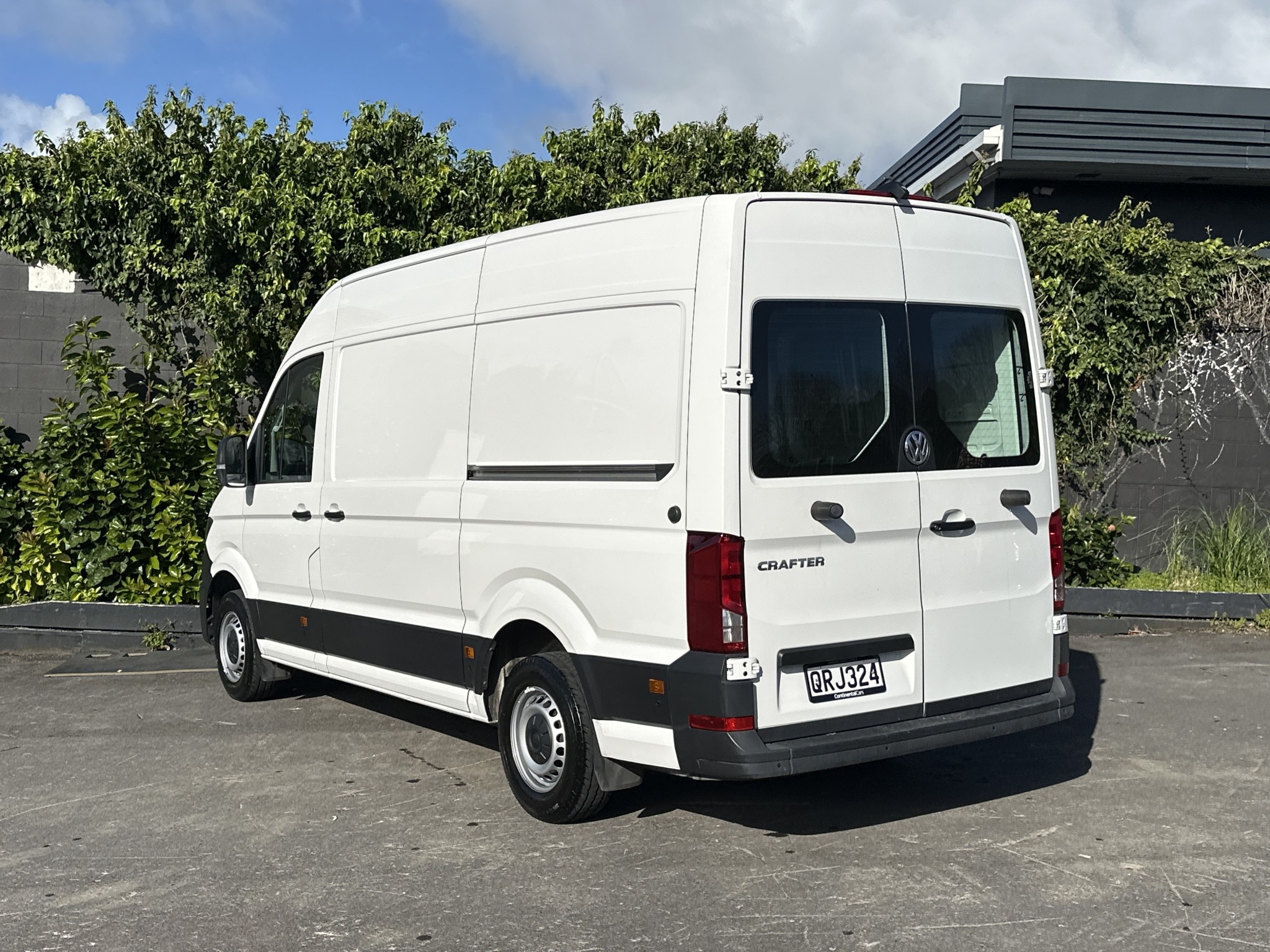 Volkswagen Crafter 35 103KW MWB AUTO