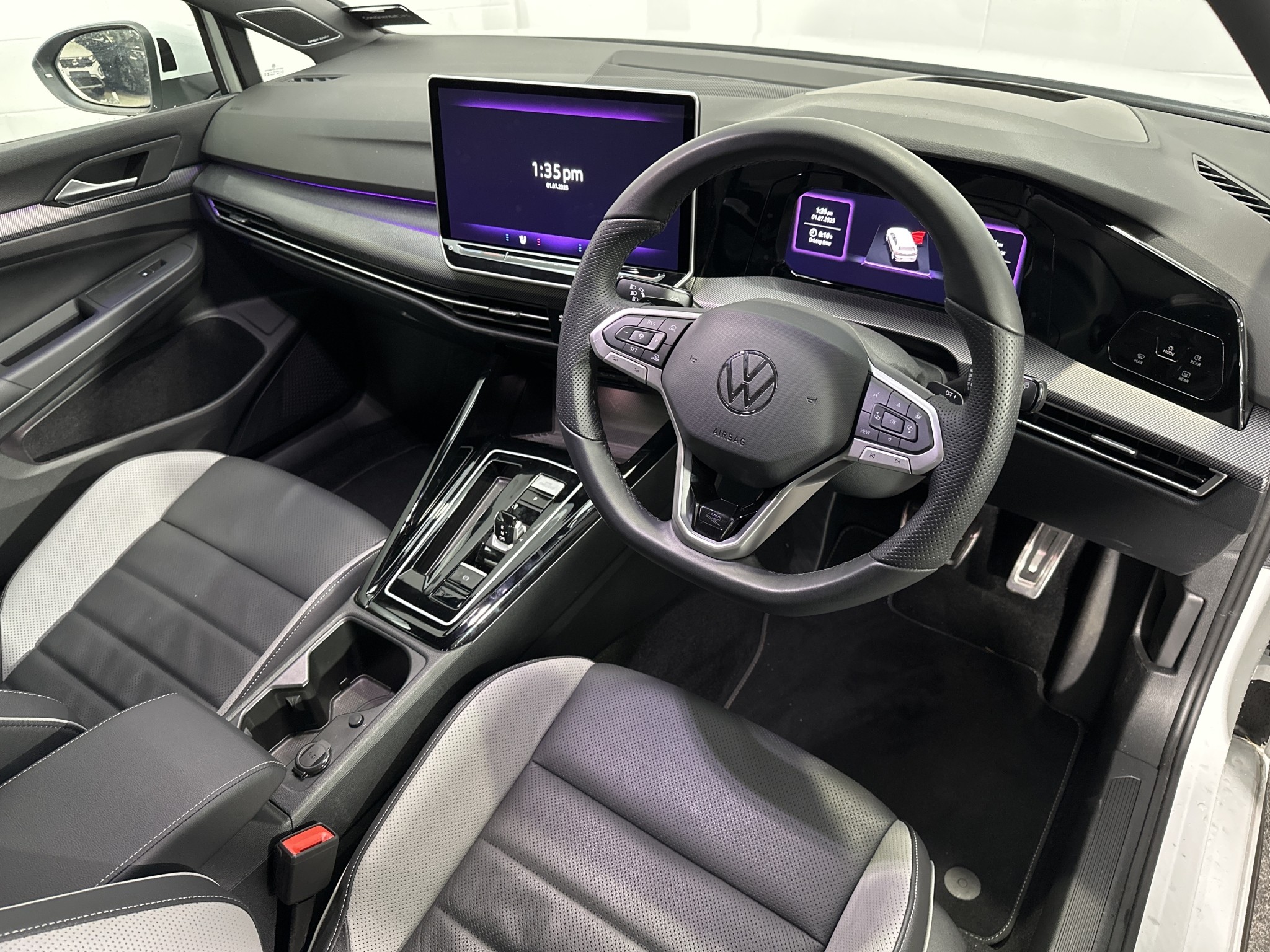 Volkswagen Golf 8.5 R-LINE
