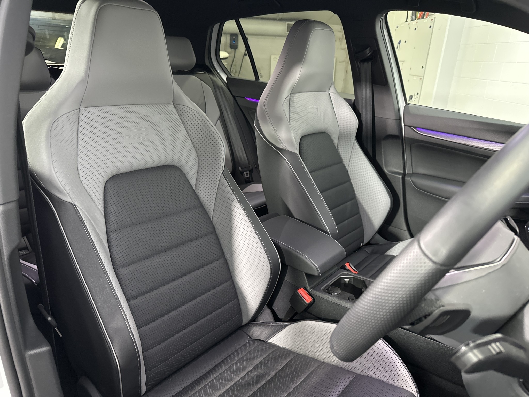 Volkswagen Golf 8.5 R-LINE