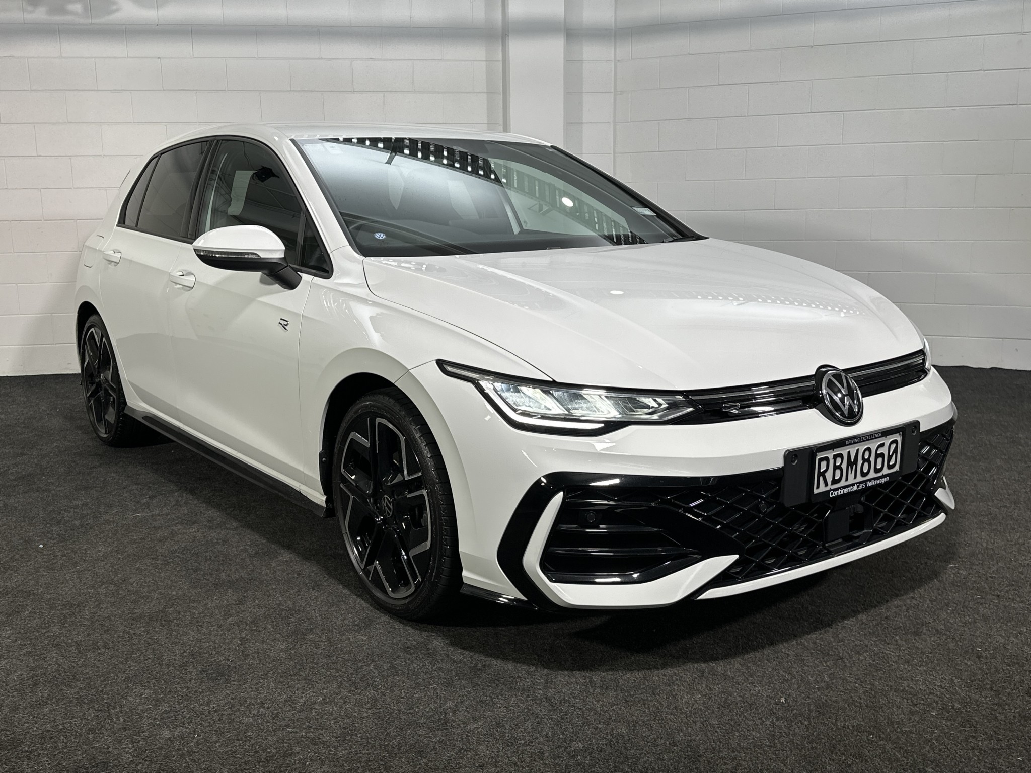 Volkswagen Golf 8.5 R-LINE
