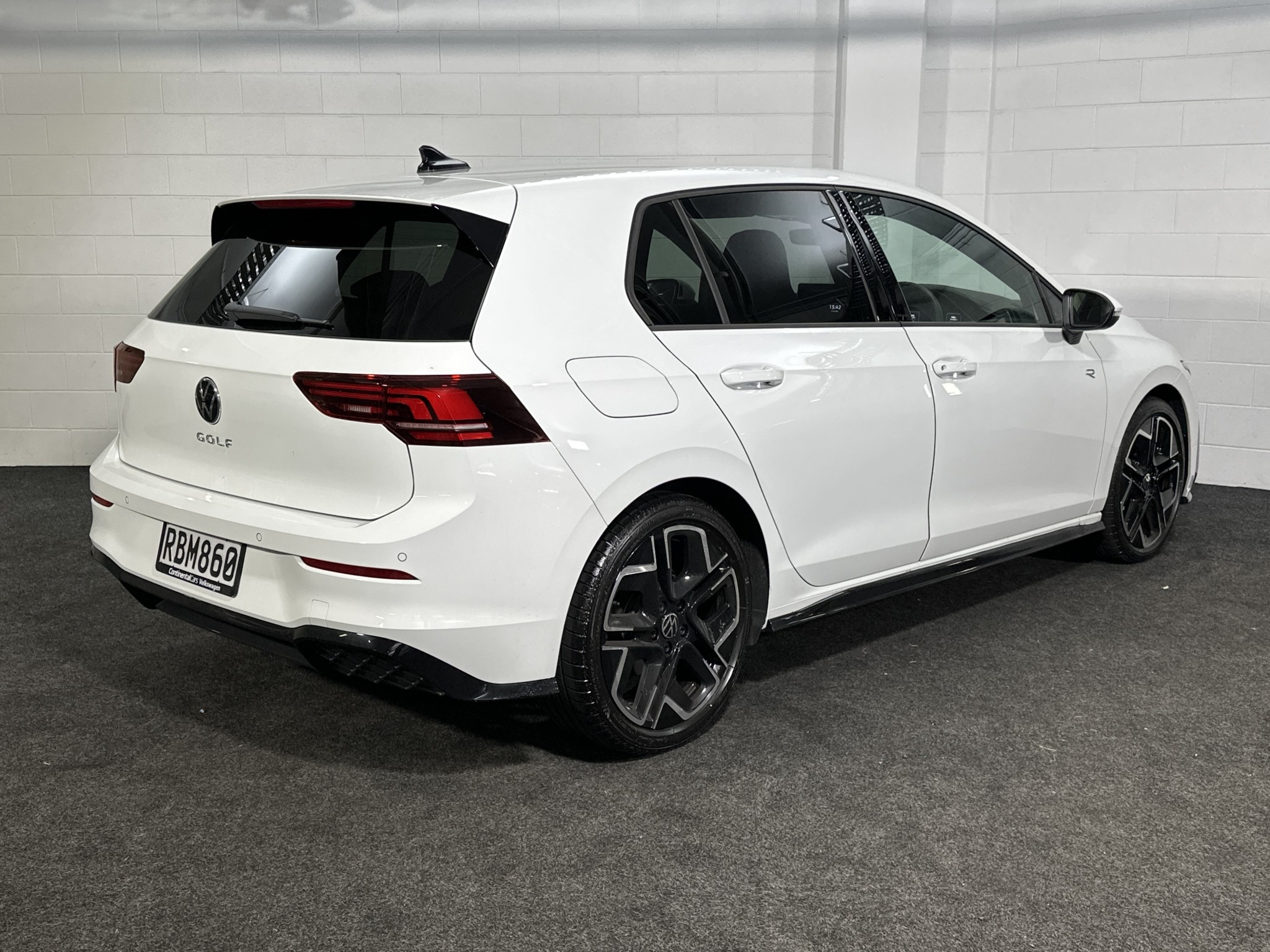 Volkswagen Golf 8.5 R-LINE