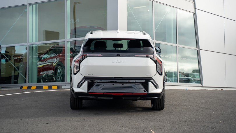 2025 Kia EV3 4