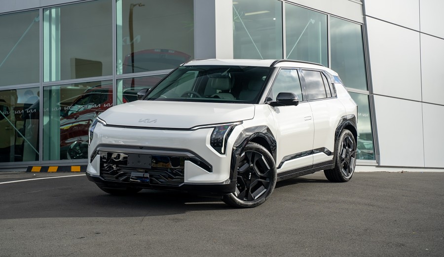 2025 Kia EV3 1