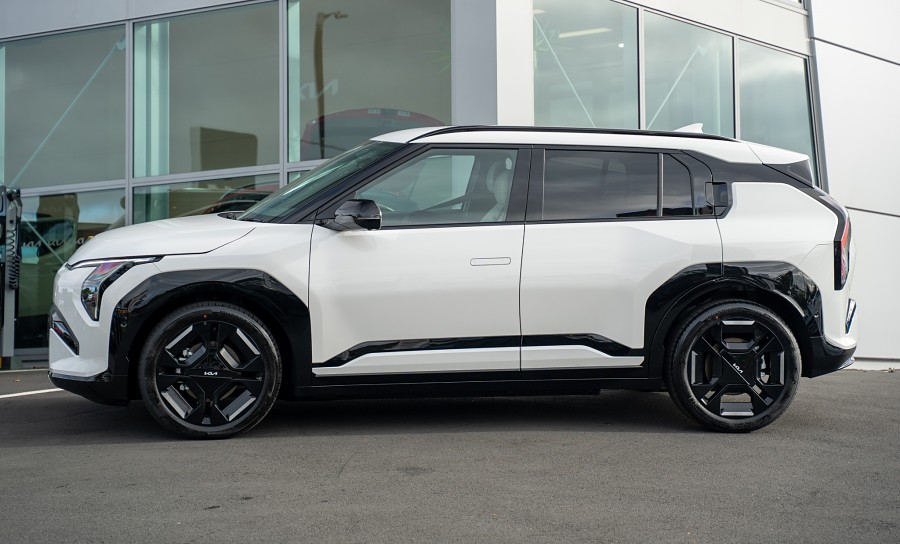 2025 Kia EV3 5