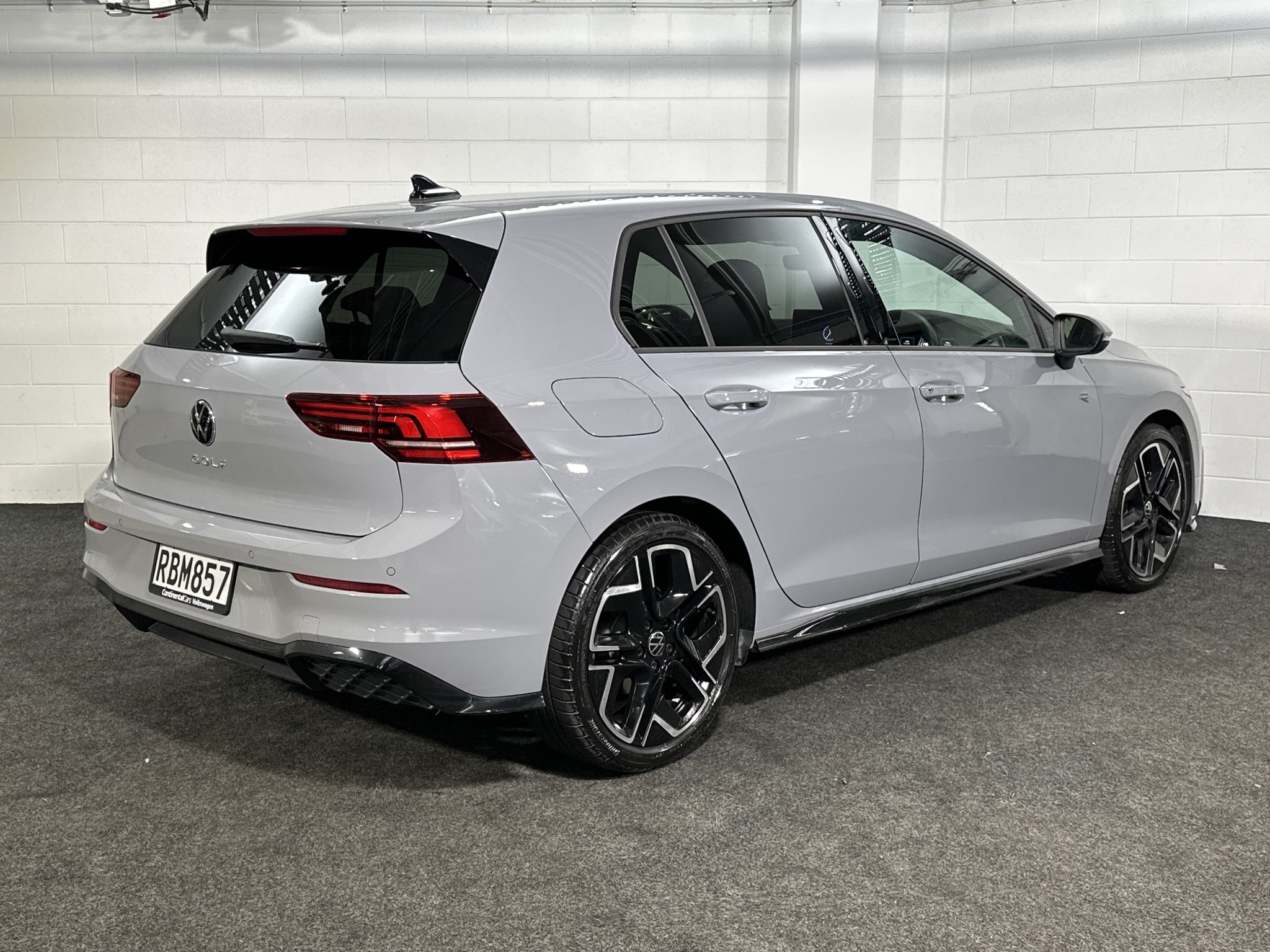 Volkswagen Golf 8.5 R-LINE