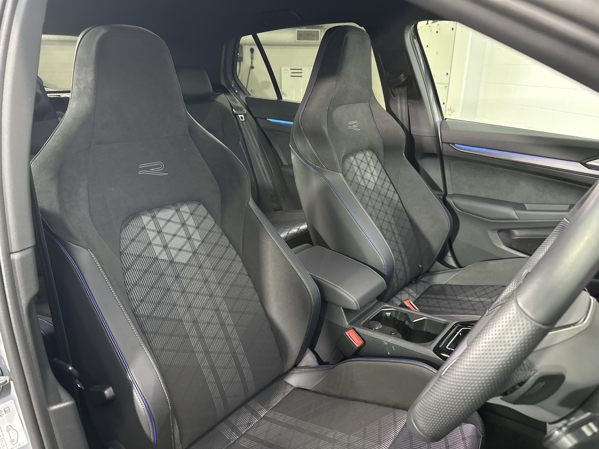 Volkswagen Golf 8.5 R-LINE