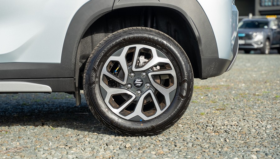 2025 Suzuki FRONX 7