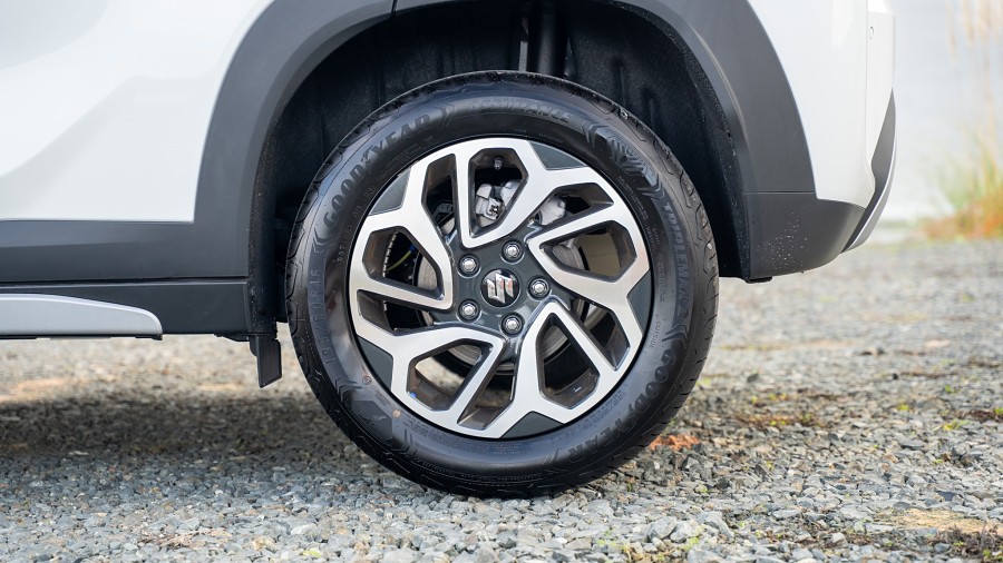 2025 Suzuki FRONX 7