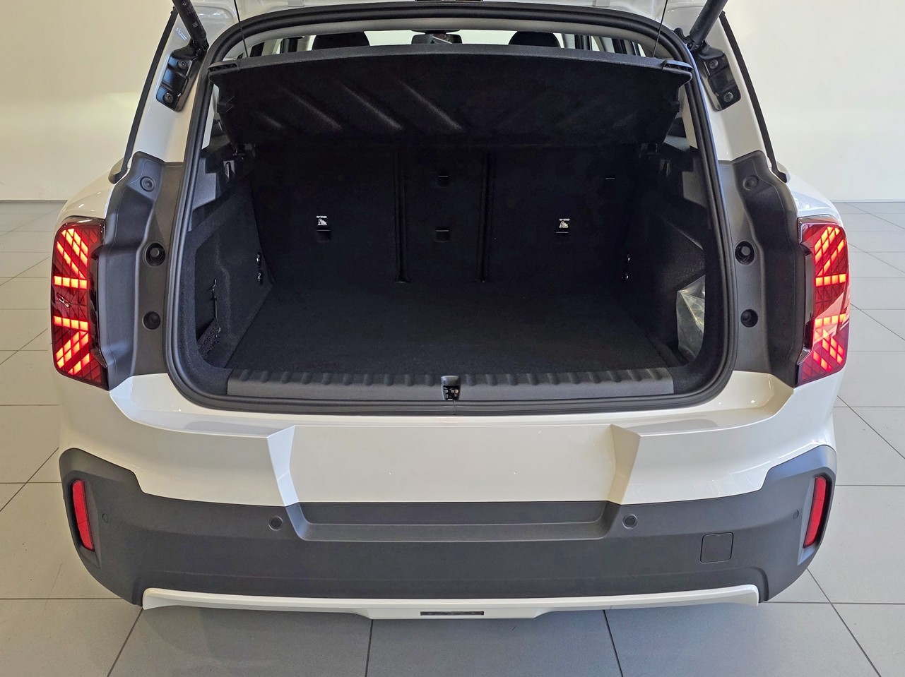 MINI Countryman C Core