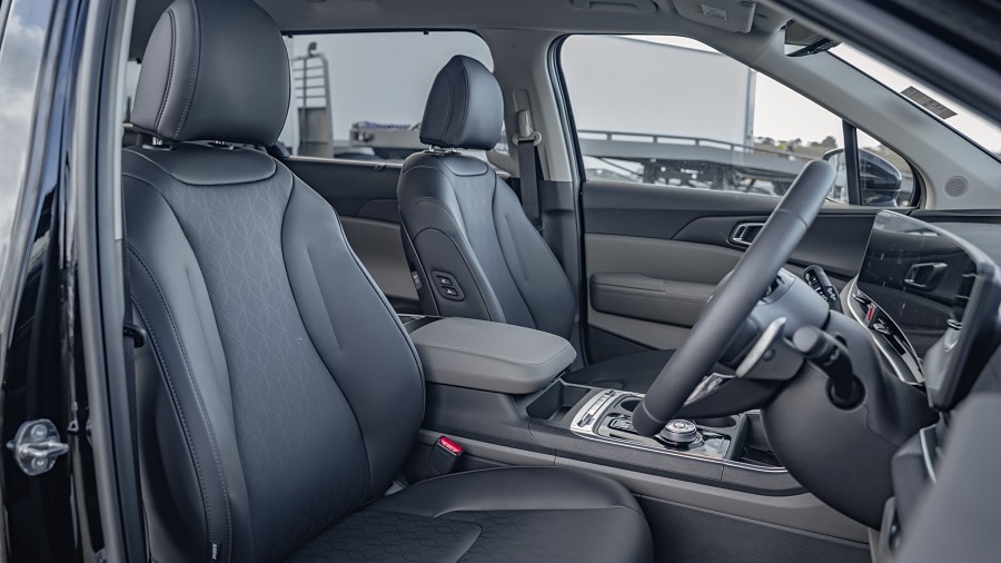 2025 Kia Carnival 8