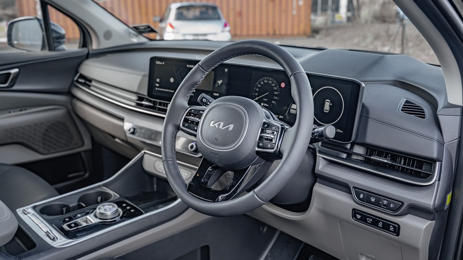 2025 Kia Carnival 9