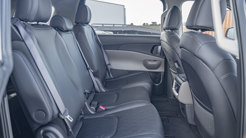 2025 Kia Carnival 16