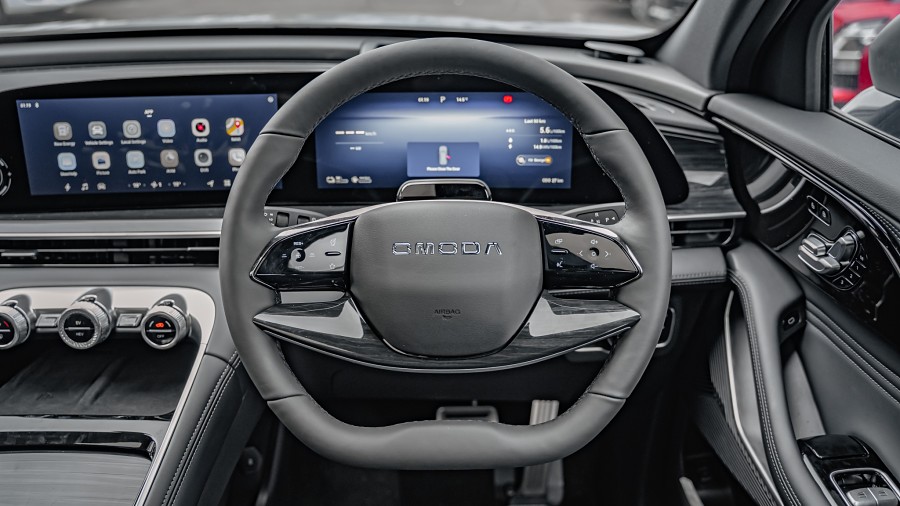 2025 OMODA 9 11