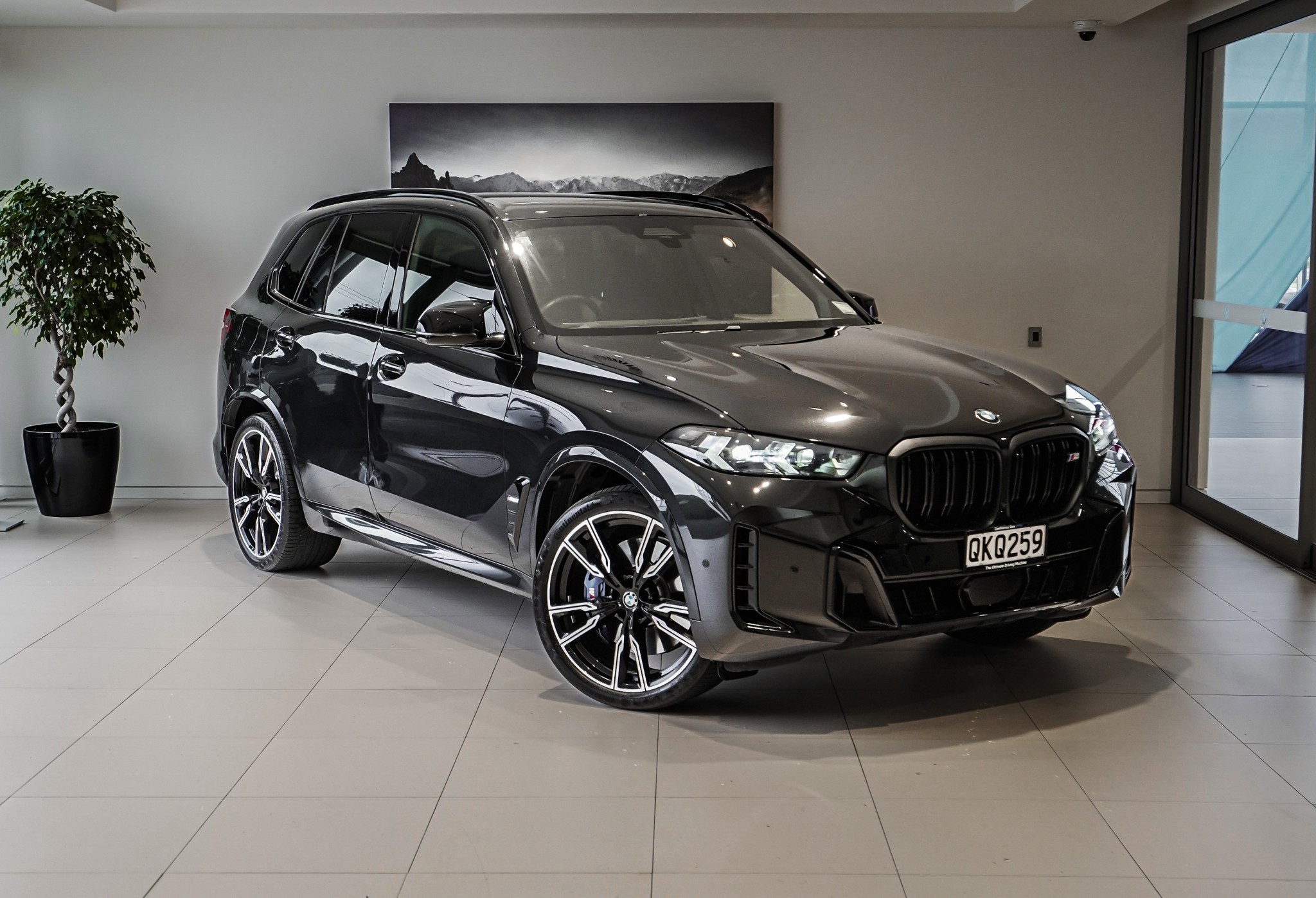 BMW X5 M60I Innovations & Executive