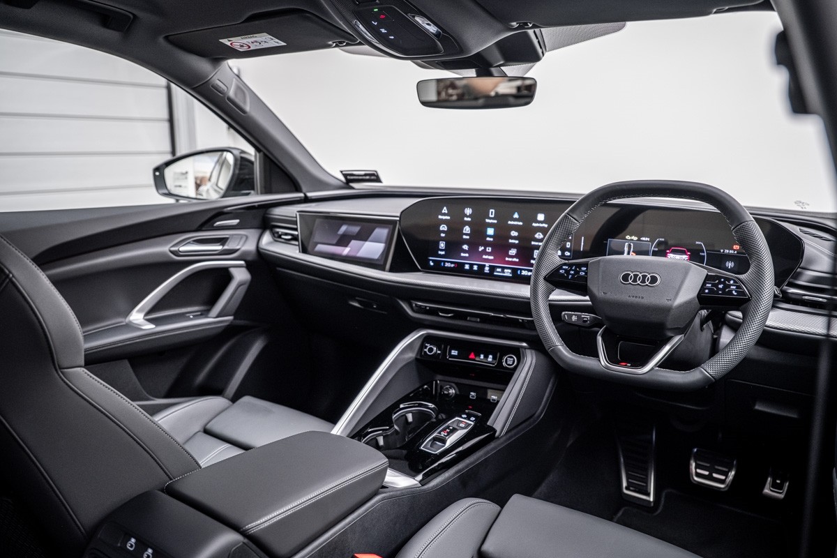 Audi Q5 SUV TFSI quattro S Tronic 150kW