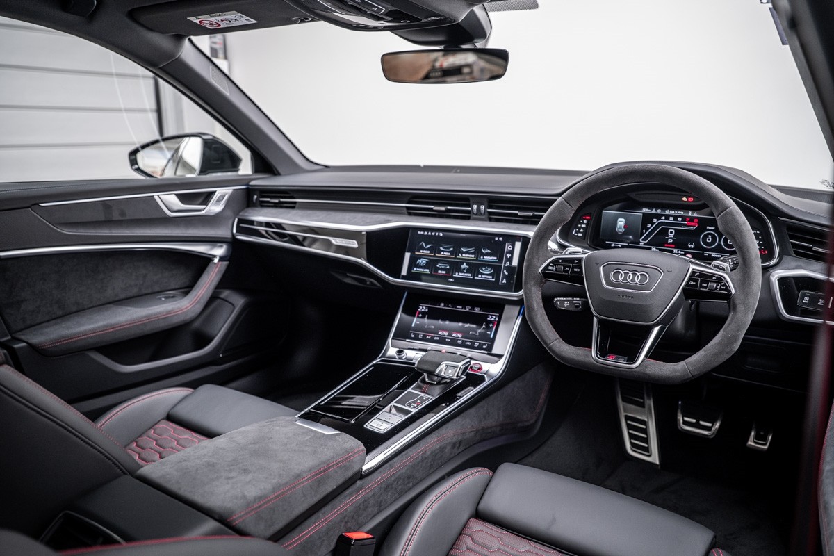 Audi RS6 AVANT PERFORMANCE TFSI