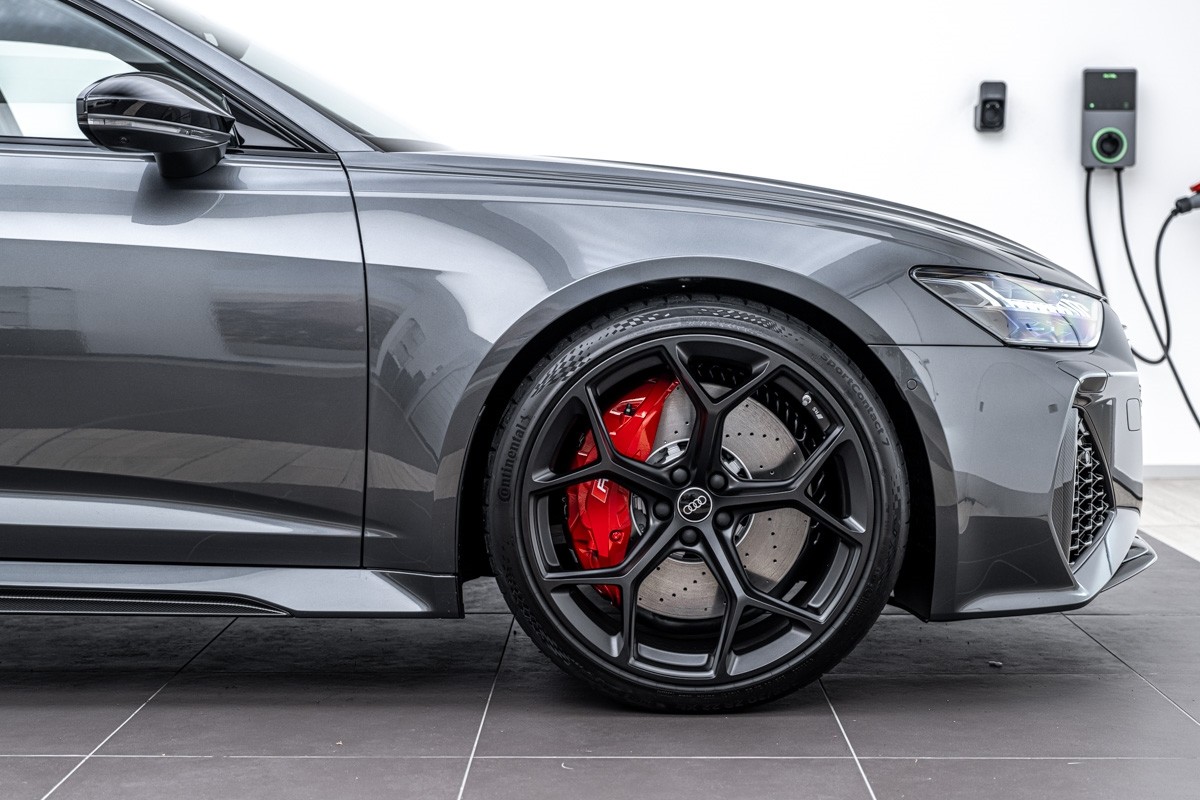 Audi RS6 AVANT PERFORMANCE TFSI
