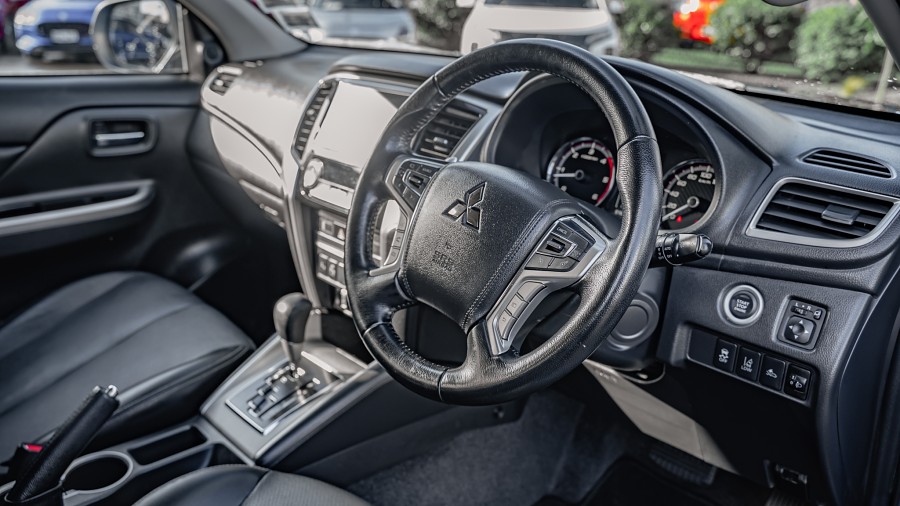 2023 Mitsubishi Triton 9