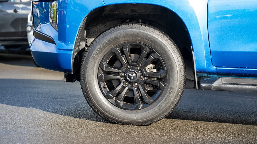 2023 Mitsubishi Triton 6