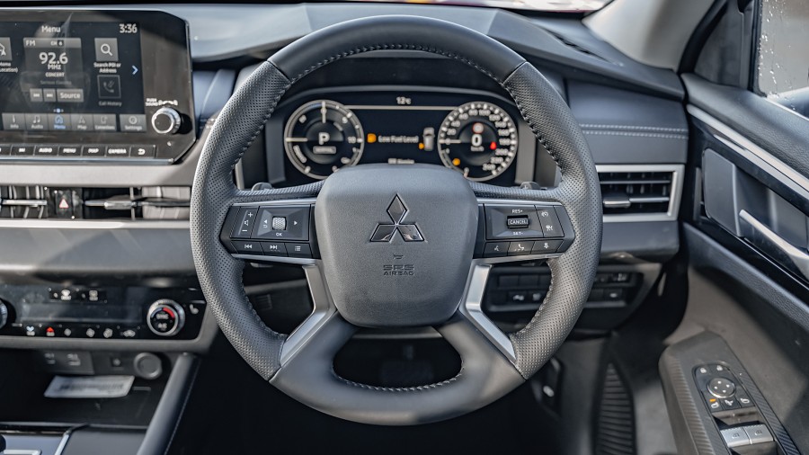 2025 Mitsubishi Outlander 11