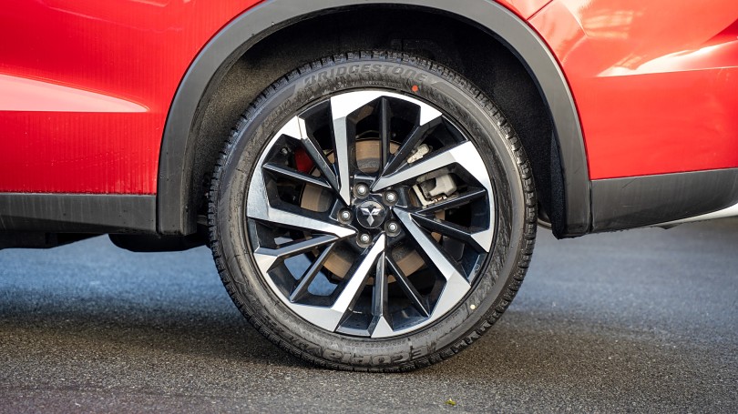 2025 Mitsubishi Outlander 7