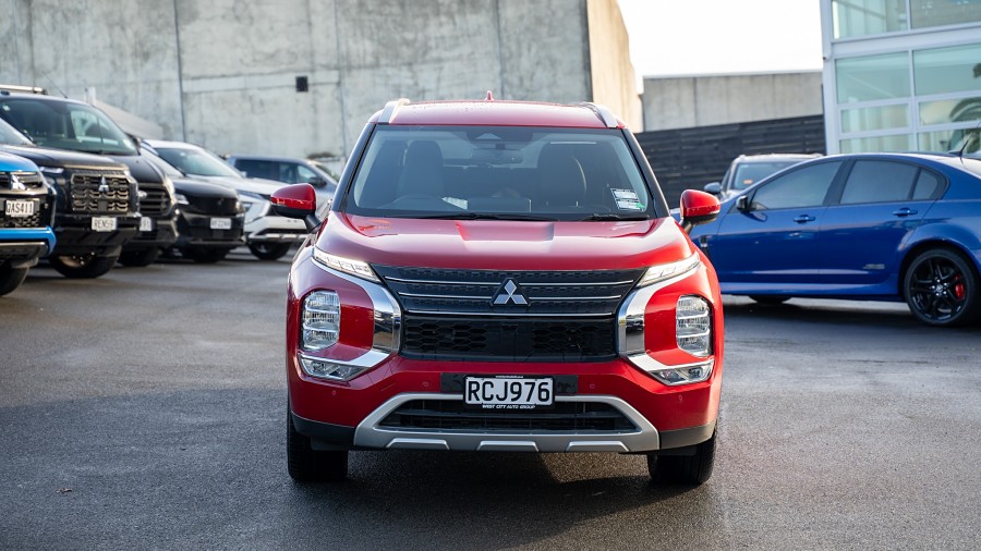 2025 Mitsubishi Outlander 3