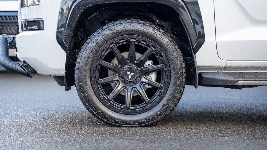 2025 Mitsubishi Triton 6