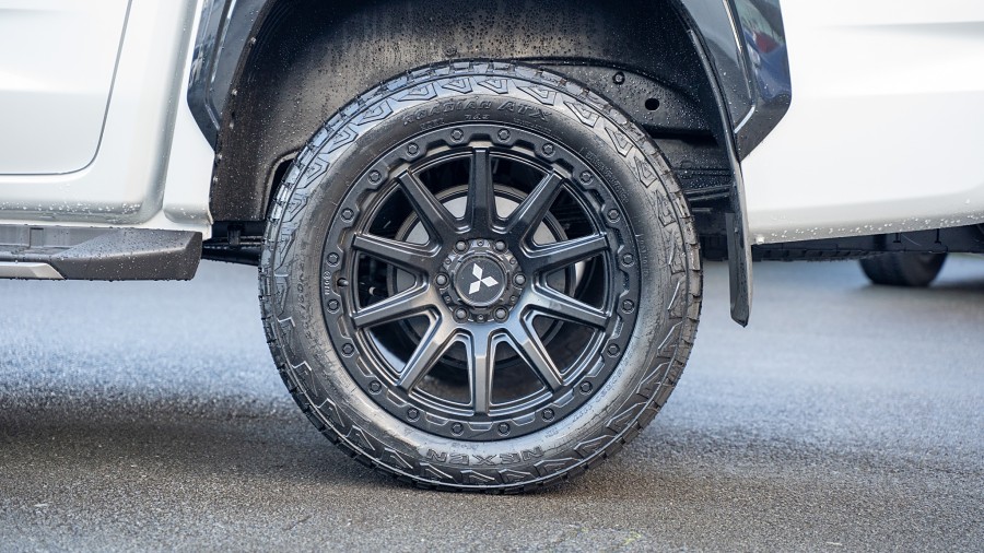 2025 Mitsubishi Triton 7