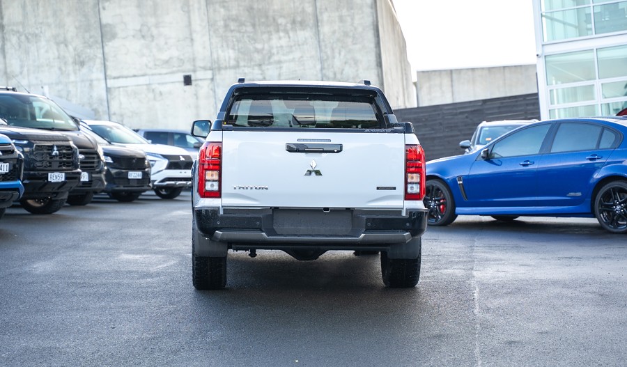 2025 Mitsubishi Triton 4
