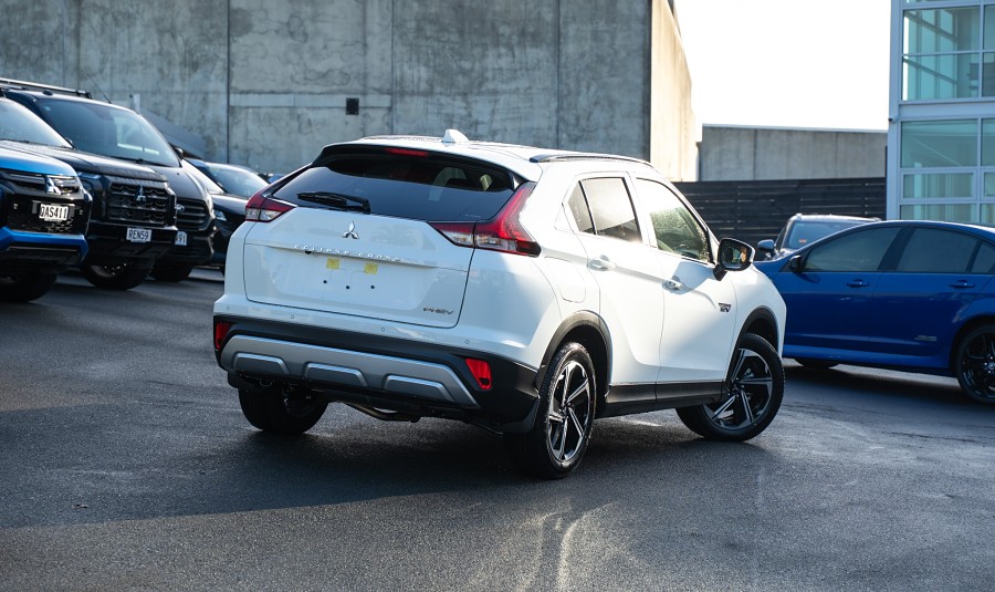 2025 Mitsubishi Eclipse Cross 2