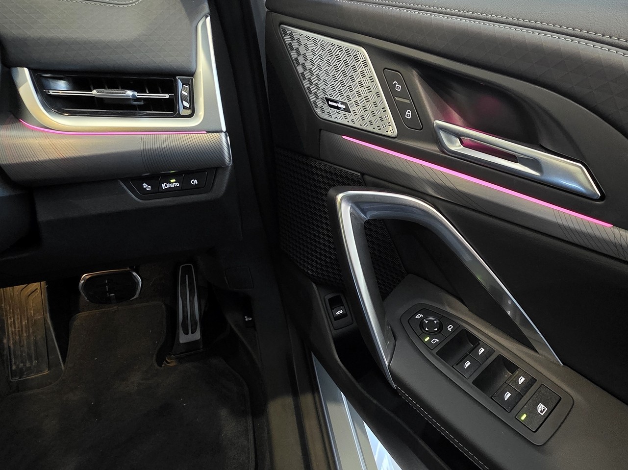 BMW iX2 eDRIVE20 M Sport - Innovations Package