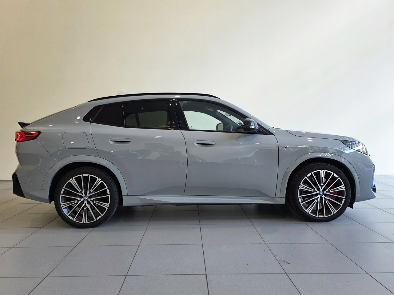 BMW iX2 eDRIVE20 M Sport - Innovations Package