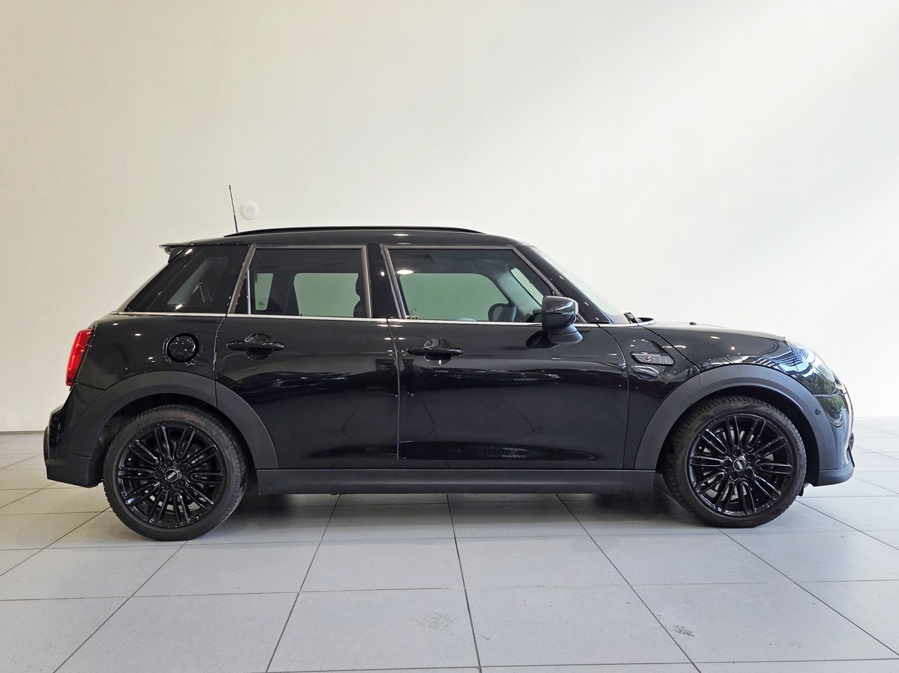 MINI Cooper S 5 Dr Hatch Classic