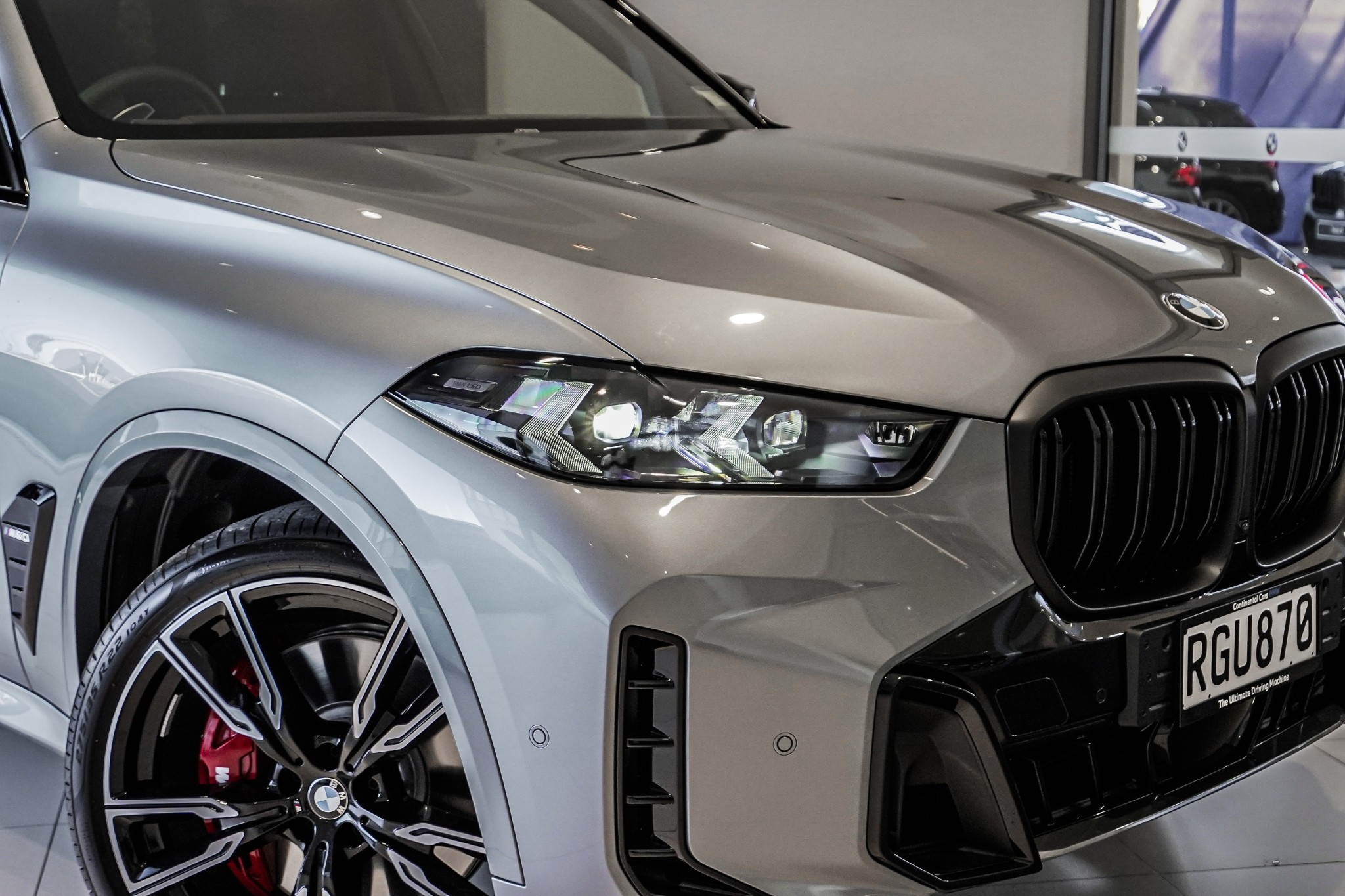 BMW X5 M60i