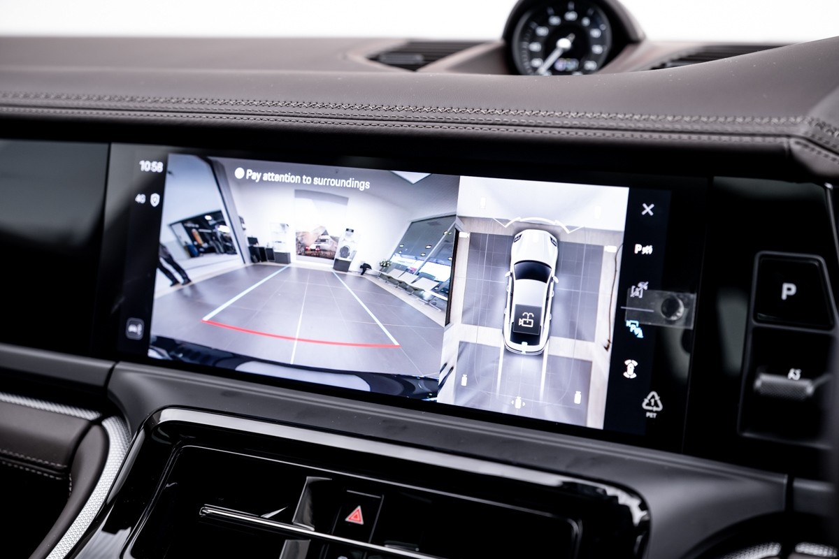 Porsche Panamera 4S E-HYBRID