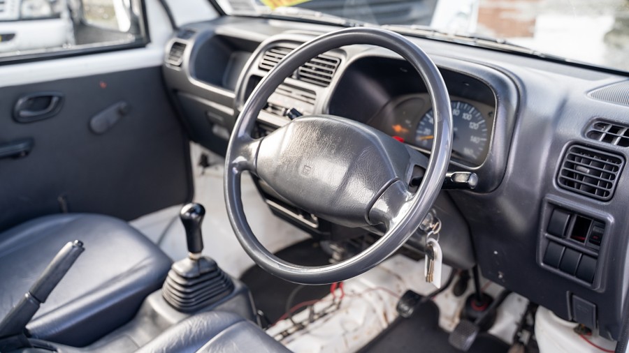 2002 Suzuki Carry 9