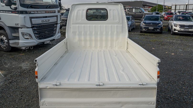 2002 Suzuki Carry 12