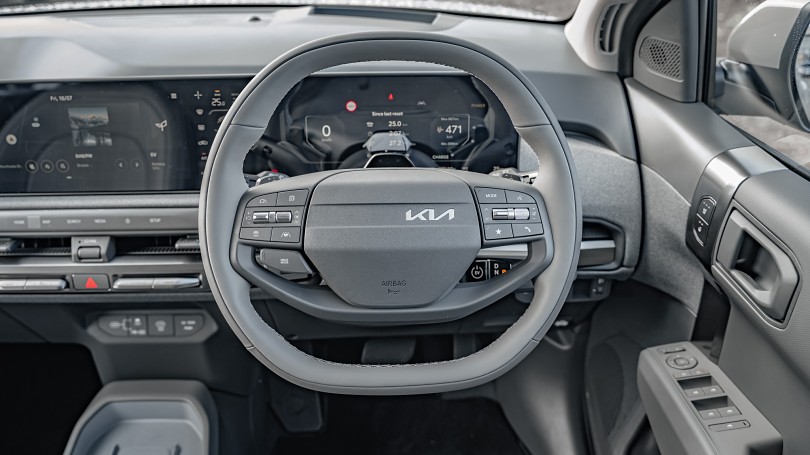 2025 Kia EV3 11
