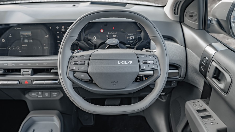 2025 Kia EV3 11
