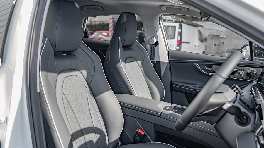 2025 OMODA E5 8