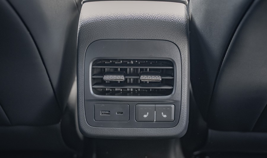 2025 OMODA E5 19