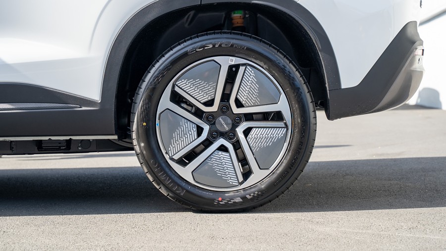2025 OMODA E5 7